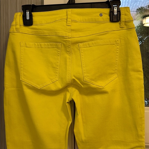 Yellow Women's Jeans - Picture 3 of 3
